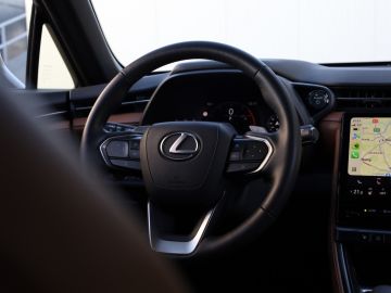 Lexus LBX